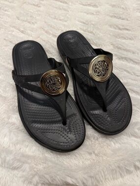 Crocs Sanrah Medallion Circle Wedge Flip Flops